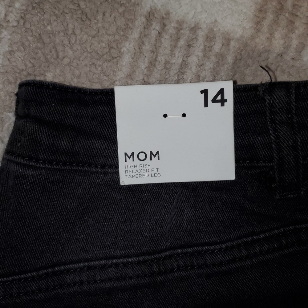 5 for $25 | NWT Forever 21 + Plus High Waisted Tapered Leg Denim Mom Jeans - Picture 2 of 12
